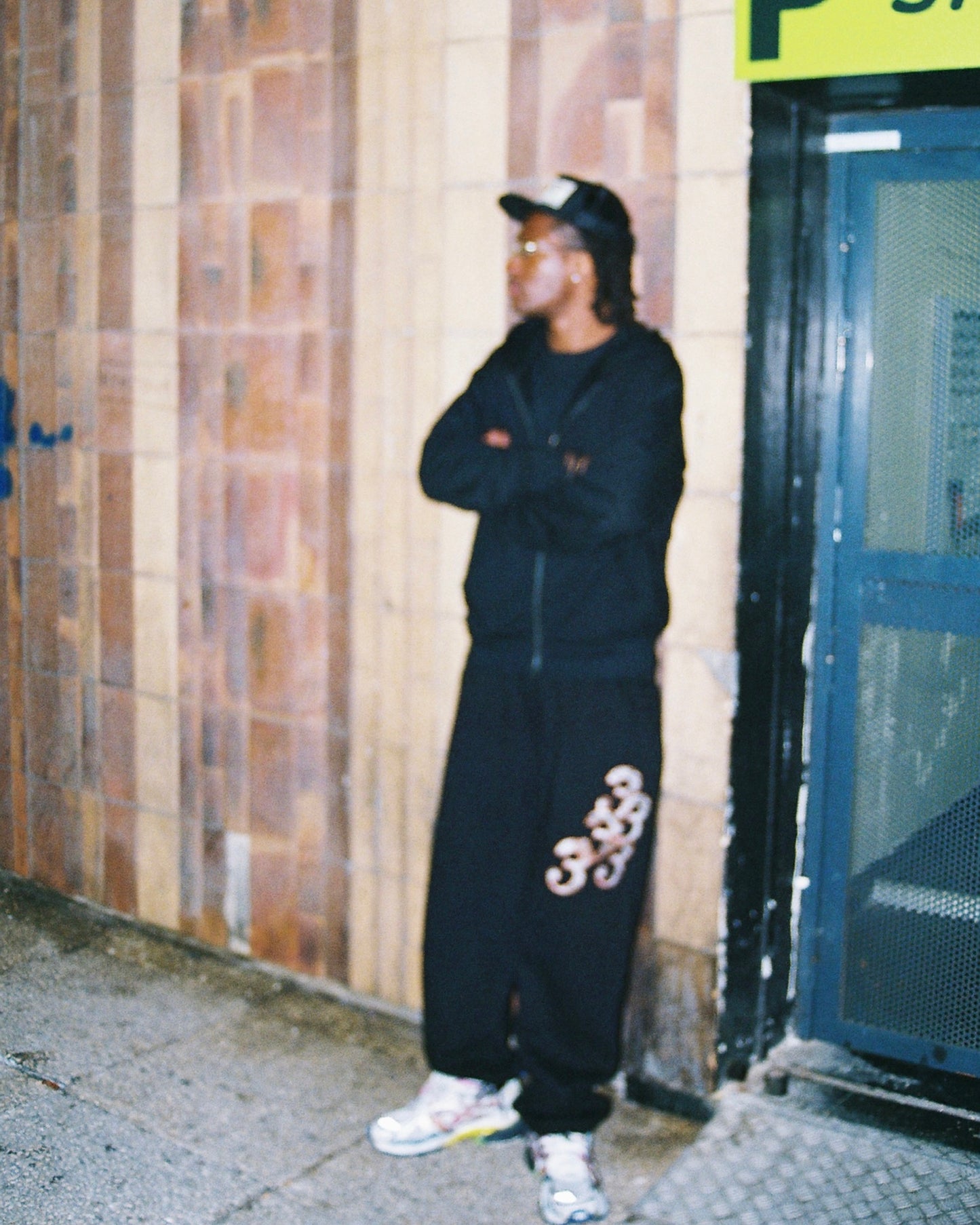JOGGER - Corpor3tion